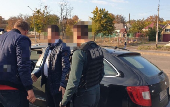 Вимагав хабар за приховування злочину: на Черкащині СБУ затримала прокурора