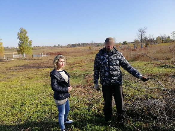 Прибирають парки та кладовища: на Черкащині правопорушники виконують суспільно корисні роботи
