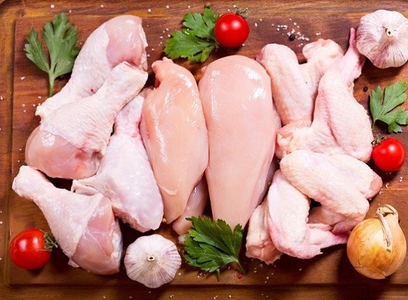На Черкащині постачальник привозив ліцею м'ясо за завищеною ціною