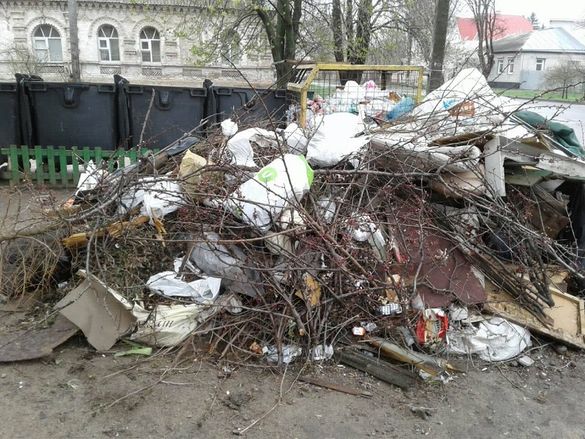 У Черкаській міськраді розповіли, як змінять оплату за вивезення великогабаритних відходів
