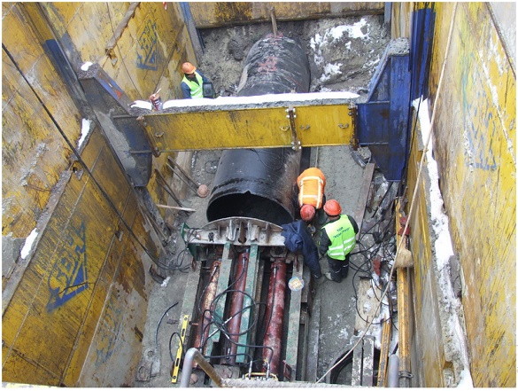 Комунальники завершують реконструкцію ділянки головного каналізаційного колектора Черкас (ВІДЕО)