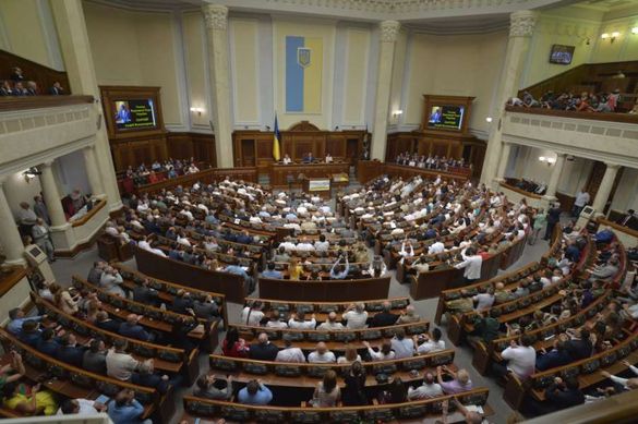 Відзначились: за 100 днів роботи Ради два нардепи Черкащини не зареєстрували жодного законопроекту