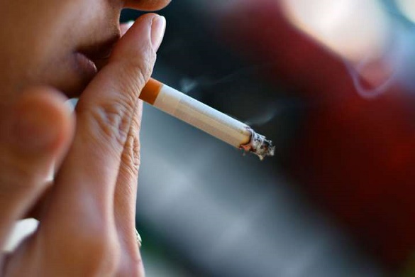 На Черкащині неповнолітнього судили за куріння на дитячому майданчику