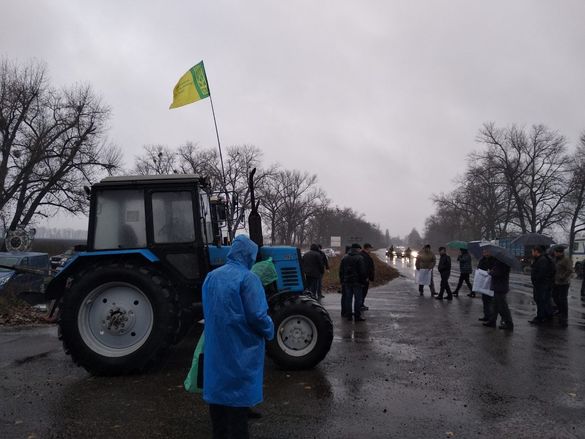 Кажуть, що продовжать під стінами ВР. Завтра на Черкащині фермери і землевласники мітингуватимуть проти продажу землі