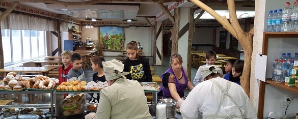 У гімназії на Черкащині готують за рецептами відомого шеф-кухаря (ВІДЕО)