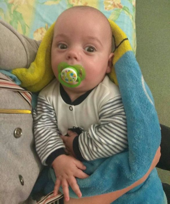 Восьмимісячний малюк, якого врятували під час пожежі на Чигиринщині, досі в лікарні