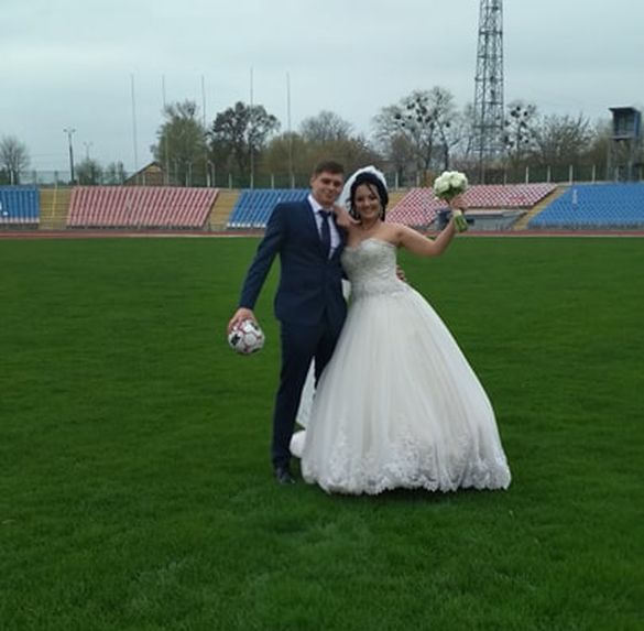 Черкащан запрошують одружитися на стадіоні