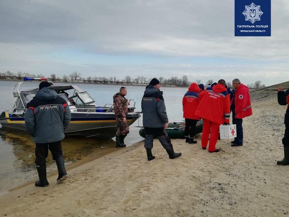 Почав спускати човен: на Черкащині врятували рибалку (ФОТО)