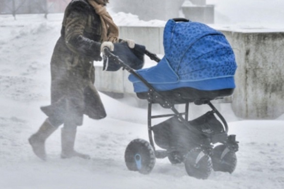 П`яна жінка на Черкащині покинула 10-місячну дитину на холоді