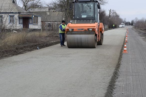 На одній з багатостраждальних доріг Черкащини почали ремонт