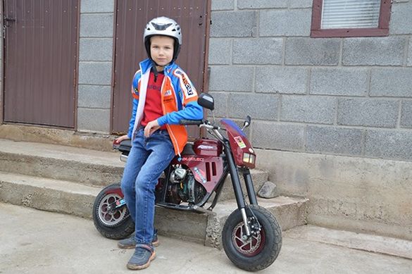 На Черкащині майстер cконструював дитячий мотоцикл