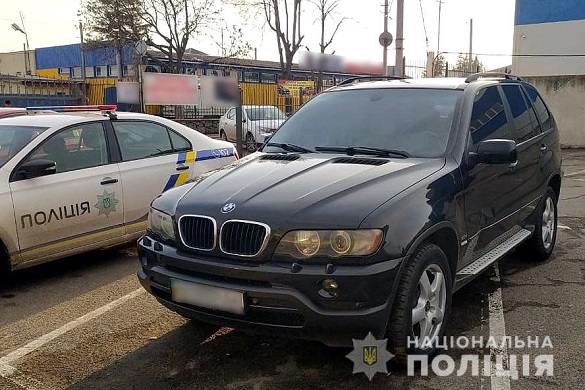 Автівку з підробними номерами виявили на Черкащині (ФОТО)