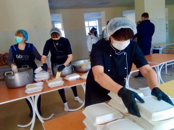 У Черкасах шукають волонтерів для розвезення гарячих обідів малозабезпеченим