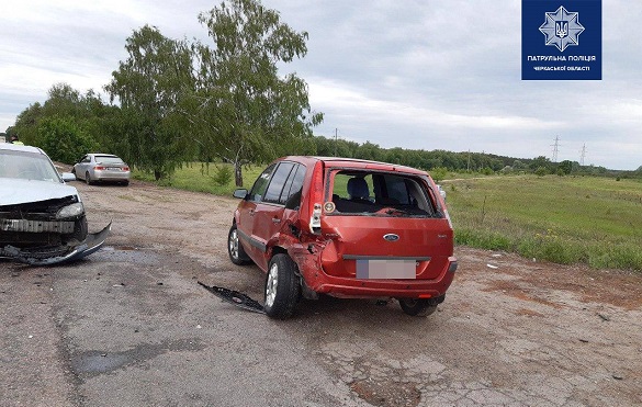 Два автомобіля зіштовхнулося на Черкащині (ФОТО)