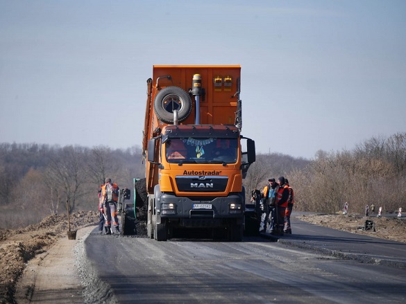 На ремонт доріг у місті Черкаси спрямували 30 мільйонів гривень