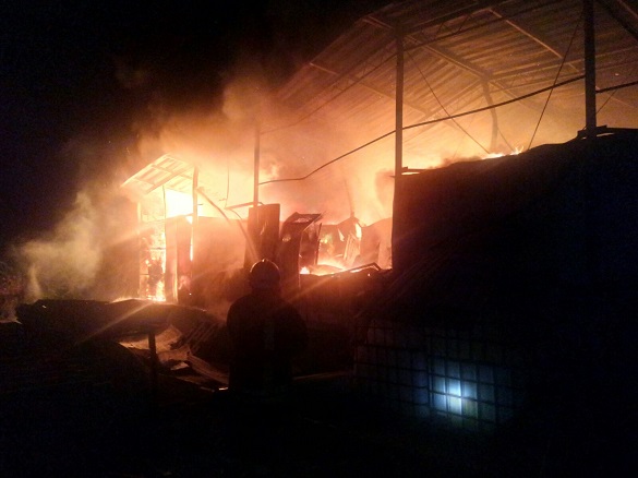 У виробничому цеху на Черкащині сталася пожежа (ФОТО)