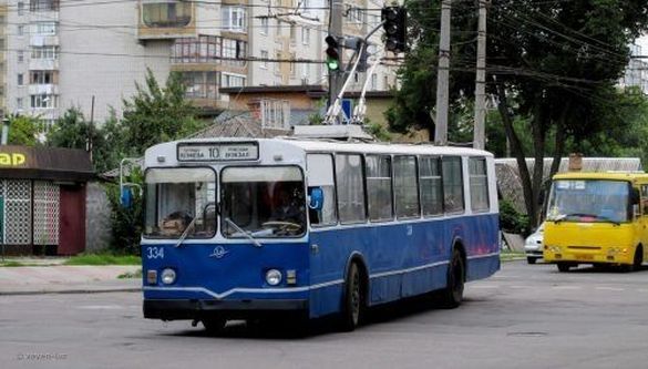 У Черкасах відновили регулярний рух тролейбусів
