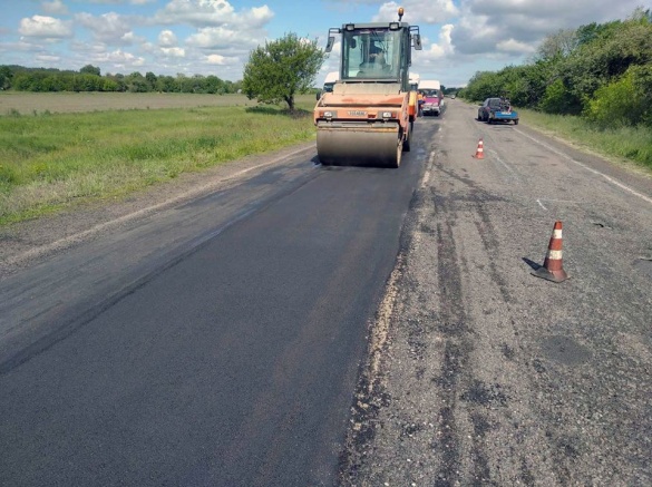 Де у Черкаській області нині ремонтують дороги? (cписок)