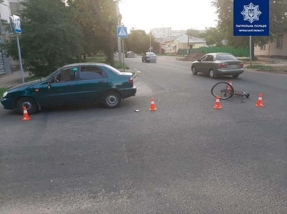 Автомобіль у Черкасах збив велосипедиста (ФОТО)