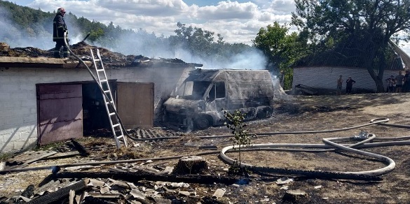 У Черкаській області ліквідували загорання автомобіля (ФОТО)