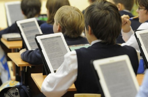В Україні розпочали тестування шкільних е-журналів та е-щоденників
