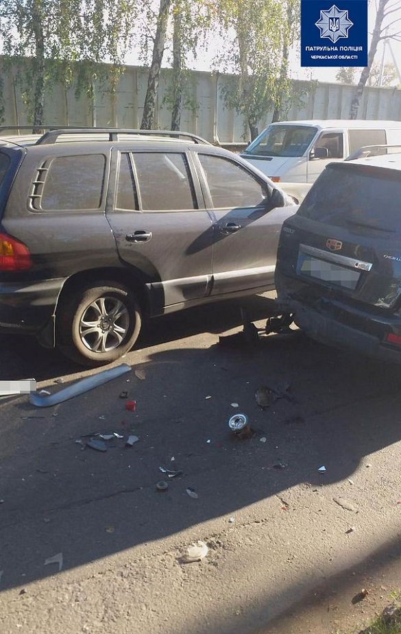 У Черкасах сталася аварія за участі чотирьох автомобілів