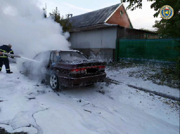 У Черкаській області під час руху загорівся автомобіль (ФОТО)