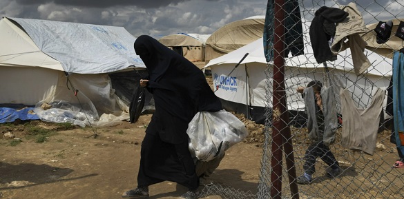 Жінка з Черкас понад 600 днів живе у сирійському таборі для вдів терористів