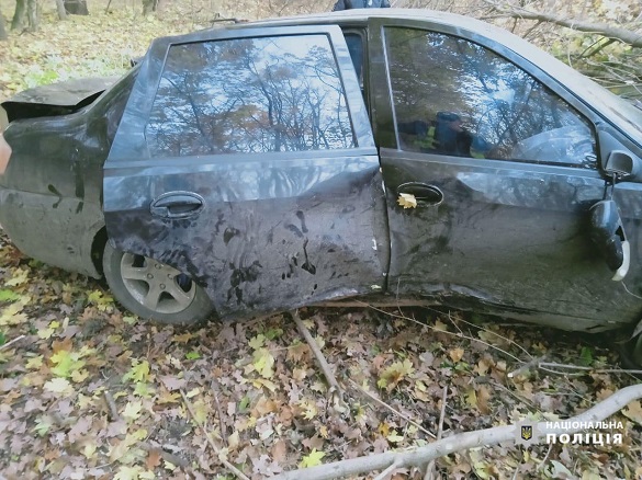 На Черкащині п'яний водій не впорався з керуванням та злетів у кювет (ФОТО)