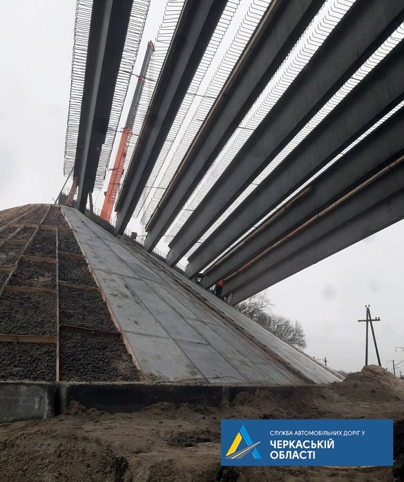 У Черкаській області продовжують реконструкцію шляхопроводу (ФОТО)