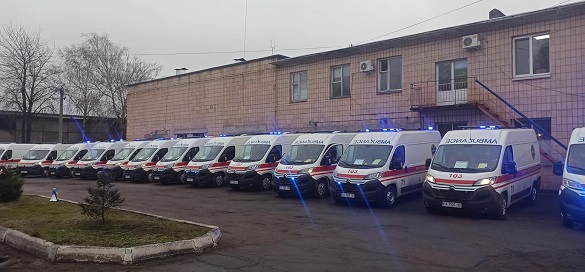 Медики екстреної медичної допомоги Черкащини отримали понад 20 нових автомобілів (ФОТО)