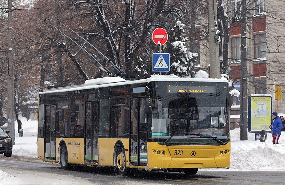 Для медичних та соціальних працівників хочуть зробити безкоштовний проїзд у черкаських тролейбусах