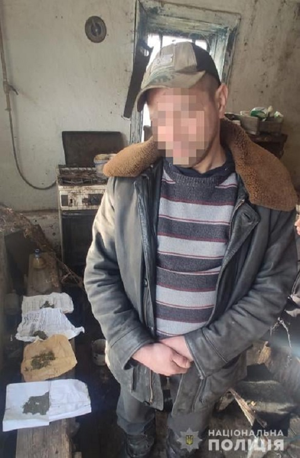 У Черкаській області чоловік надавав своє житло особам для вживання наркотиків
