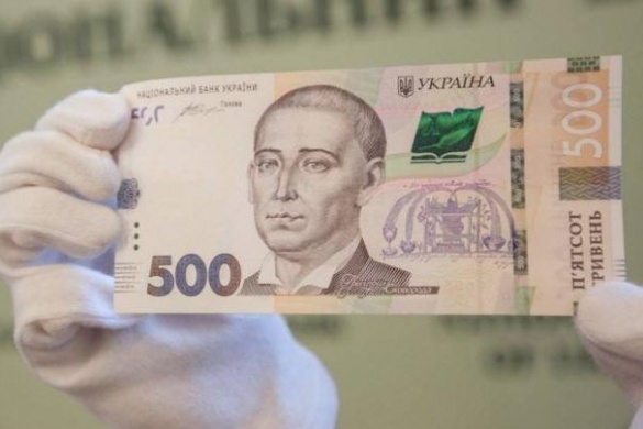 На Черкащині мати вмовила сина купити телефон за фальшиві гроші