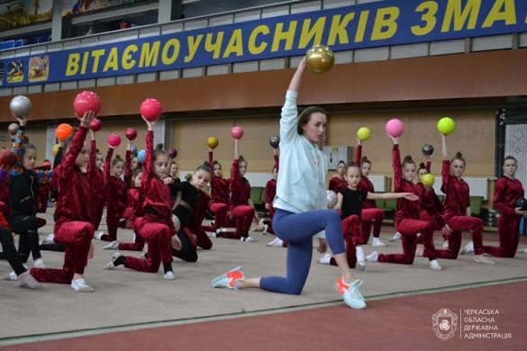 Вперше у Черкасах призерка Олімпійських ігор провела майстер-клас для гімнасток області (ФОТО)