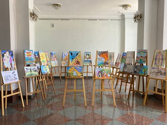 Малюнки черкащан, що присвячені роковинам Чорнобильської катастрофи, покажуть у Німеччині