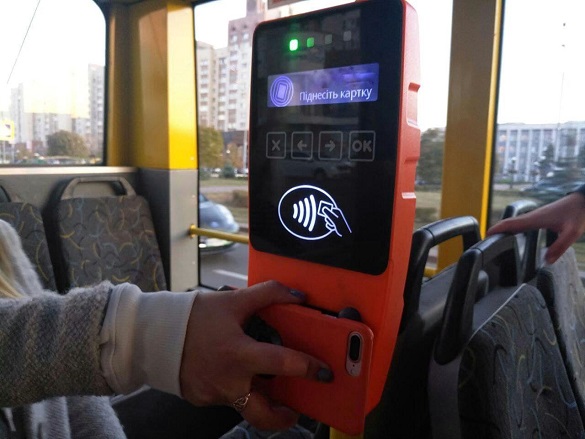 Електронні квитки та карта містянина: в Черкасах обговорили можливість установлення валідаторів у транспорті