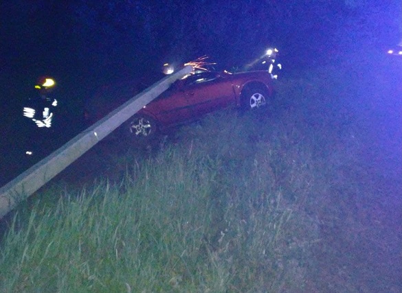 У Черкаському районі автомобіль зіштовхнувся з електроопорою: водій загинув