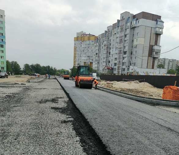 У Черкасах почали асфальтувати дорогу, на ремонт якої чекали 20 років (ФОТО, ВІДЕО)