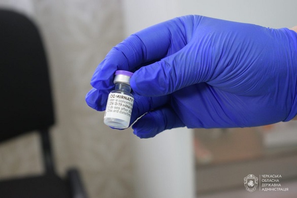 Повторно від коронавірусу вакцинувалися майже три тисячі черкащан