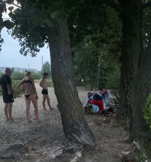 На черкаському пляжі під час купання потонув чоловік