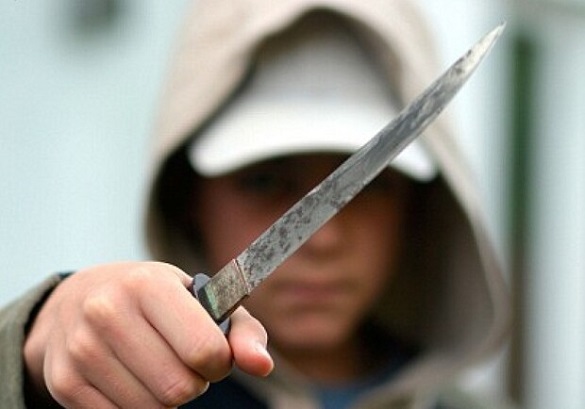 Завдав ножем три удари: на Черкащині затримали 19-річного юнака