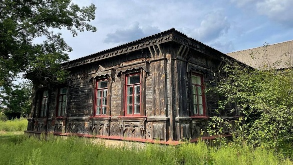 Останній дерев'яний будинок Городецького зберігся в Черкаській області (ФОТО)