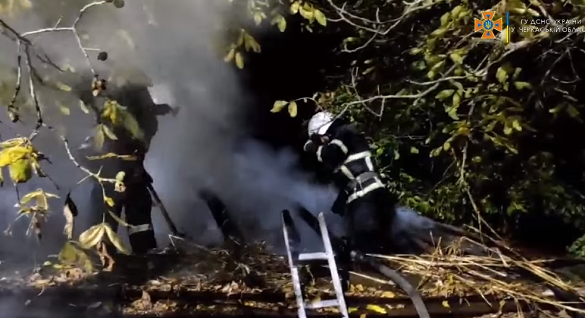Пожежу житлового будинку на Черкащині ліквідували рятувальники (ВІДЕО)