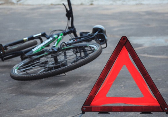 У Черкасах сталася аварія за участі авто та велосипедиста: постраждала дитина