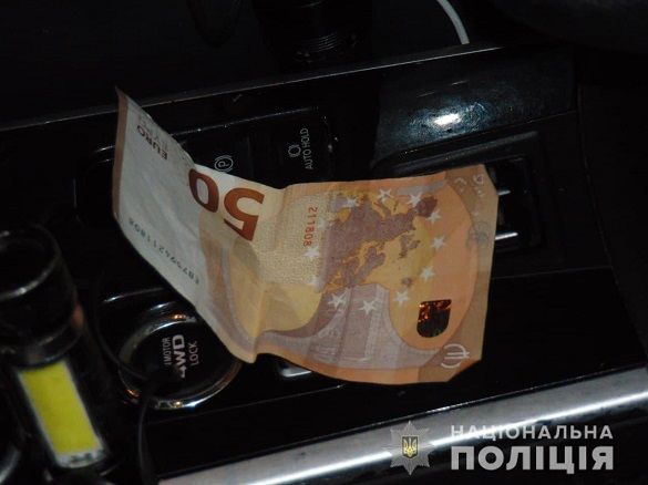 На Черкащині затримали водія-порушника: він запропонував 50 євро хабара