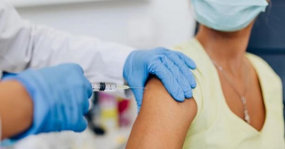 Бустерну дозу вакцини проти COVID-19 отримали понад вісім тисяч черкащан