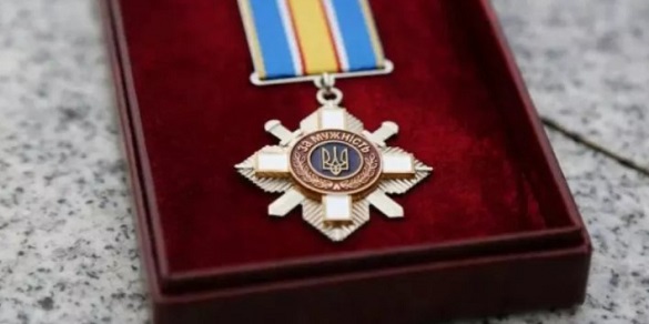 Президент посмертно нагородив черкаських воїнів, які захищали Україну