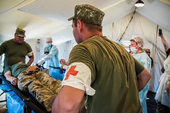 У Черкасах терміново збирають допомогу для військових хірургів на Схід