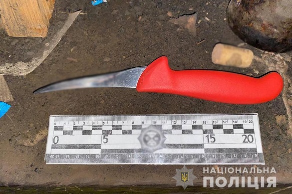 На Черкащині нетверезий чоловік ударив ножем свого брата